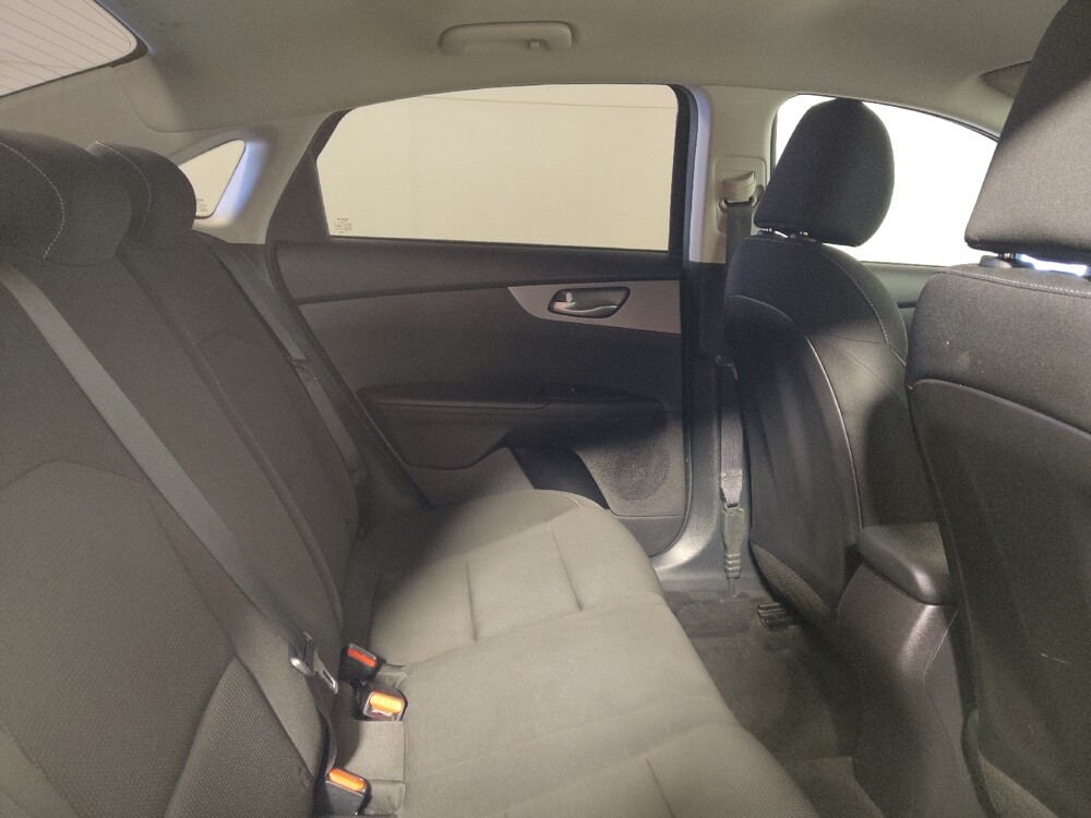 2021 Kia Forte in Midlothian, IL 60445 - 18125943 19