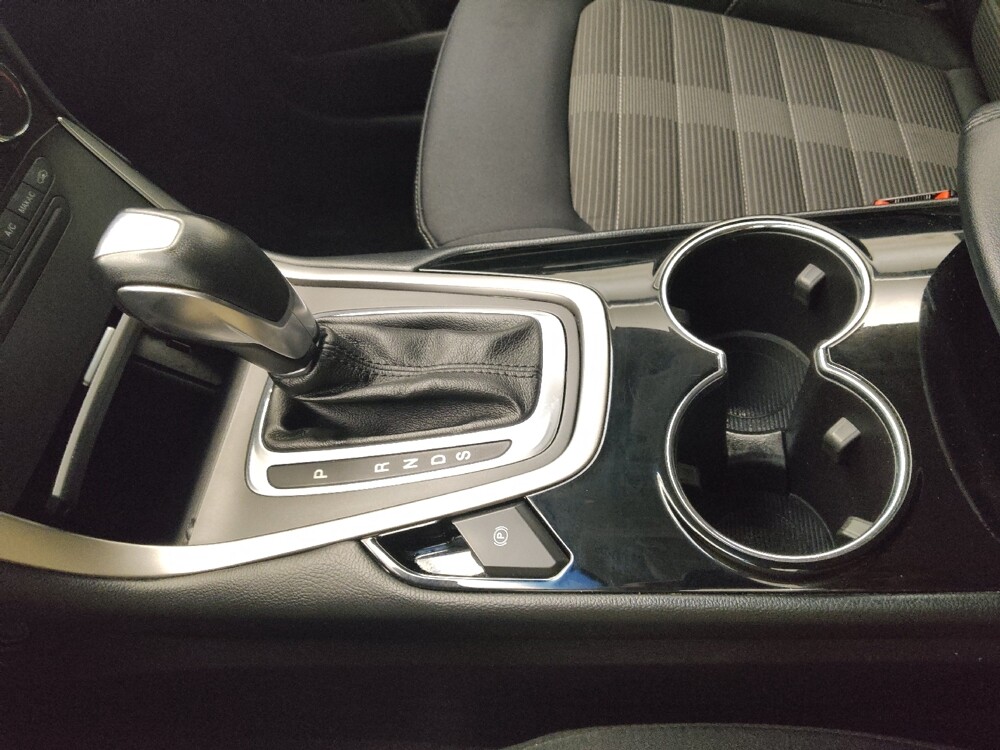 2018 Ford Edge in Des Moines, IA 50310 - 18125952 26