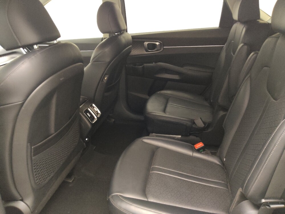 2023 Kia Sorento in Des Moines, IA 50310 - 18125955 18
