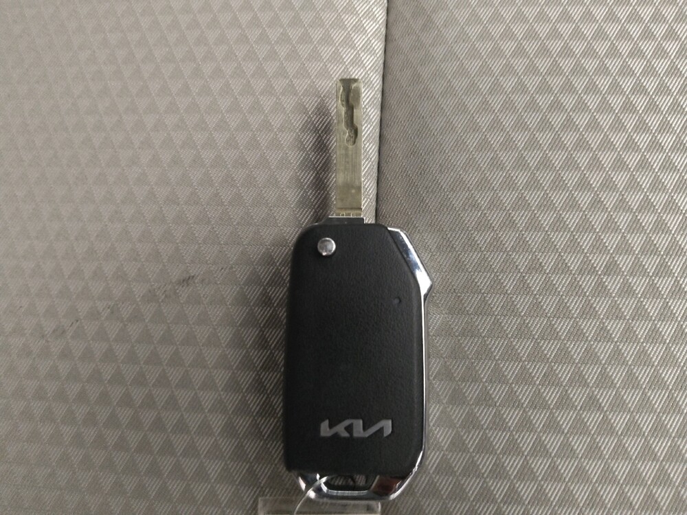 2025 Kia Soul in Des Moines, IA 50310 - 18125957 32