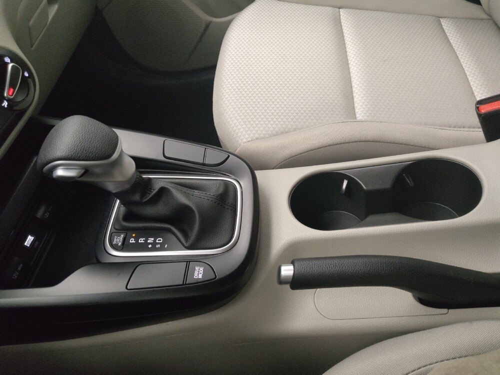 2025 Kia Soul in Des Moines, IA 50310 - 18125957 26