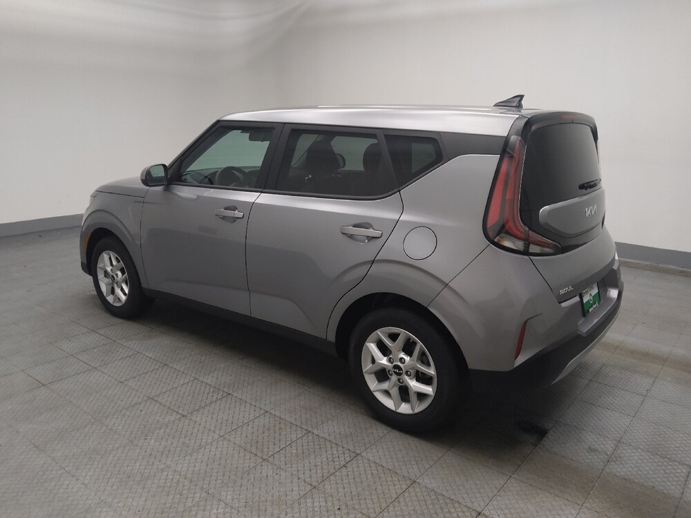 2025 Kia Soul in Des Moines, IA 50310 - 18125957 3