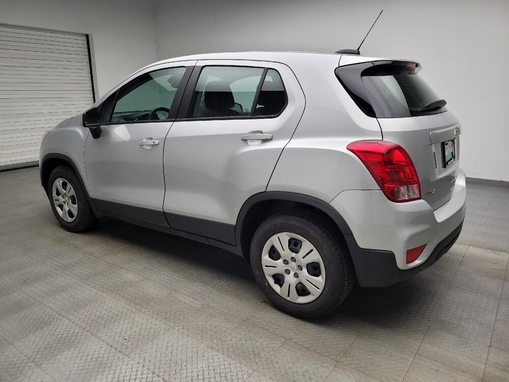 2017 Chevrolet Trax in Taylor, MI 48180 - 18125962 3