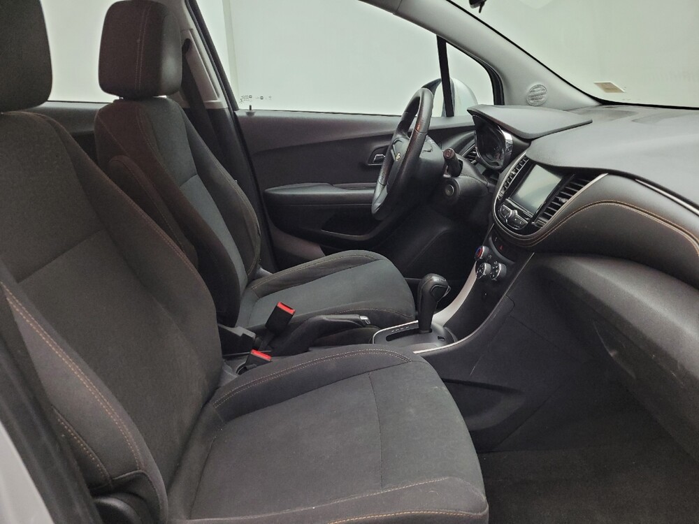 2017 Chevrolet Trax in Taylor, MI 48180 - 18125962 21