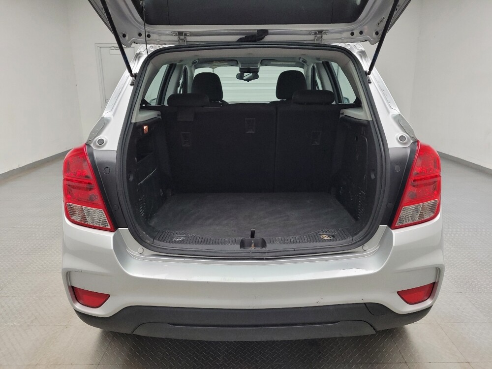 2017 Chevrolet Trax in Taylor, MI 48180 - 18125962 29