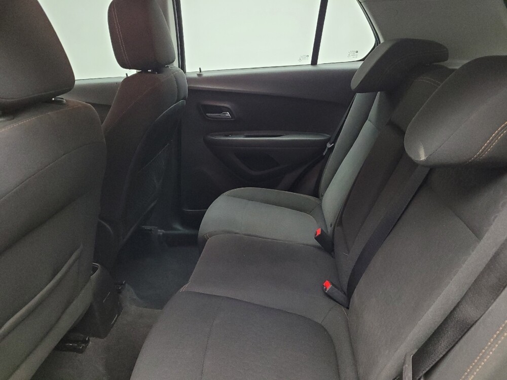 2017 Chevrolet Trax in Taylor, MI 48180 - 18125962 18