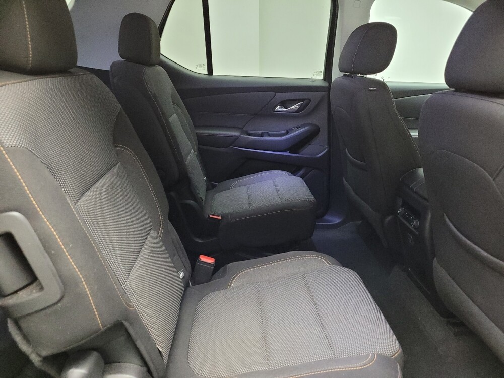 2019 Chevrolet Traverse in Taylor, MI 48180 - 18125967 19