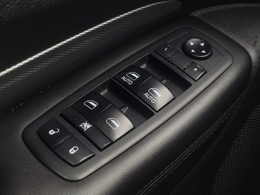 2018 Dodge Durango in Indianapolis, IN 46222 - 18125969 27