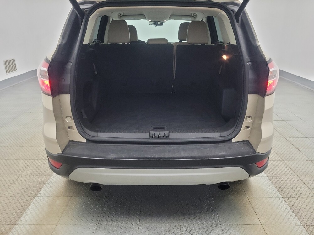 2018 Ford Escape in Indianapolis, IN 46222 - 18125970 29