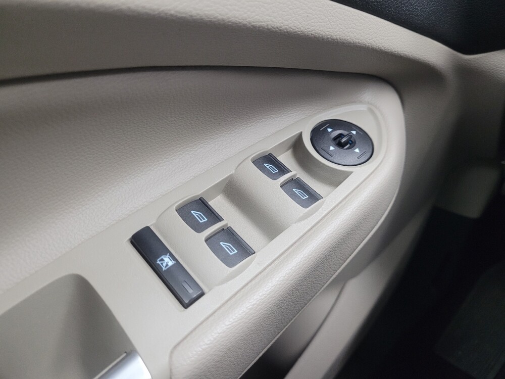 2018 Ford Escape in Indianapolis, IN 46222 - 18125970 27