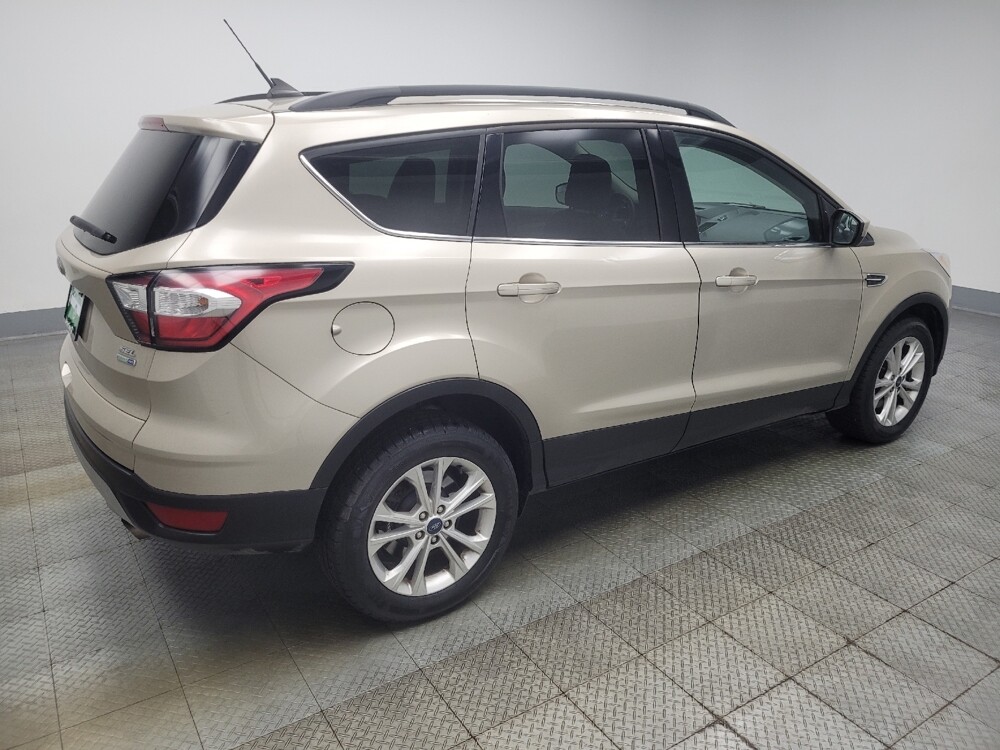2018 Ford Escape in Indianapolis, IN 46222 - 18125970 10