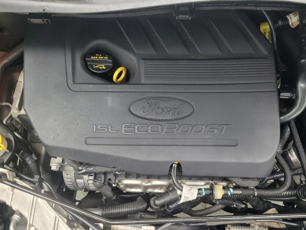 2018 Ford Escape in Indianapolis, IN 46222 - 18125970 30