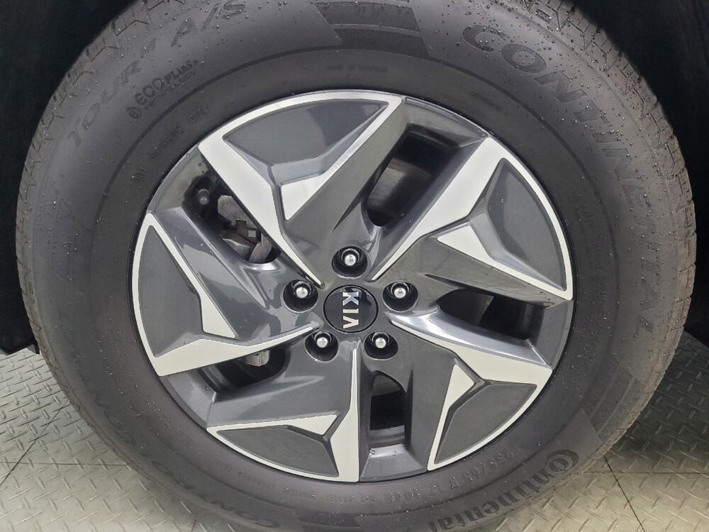 2021 Kia Sorento in Ft Wayne, IN 46805 - 18125971 31