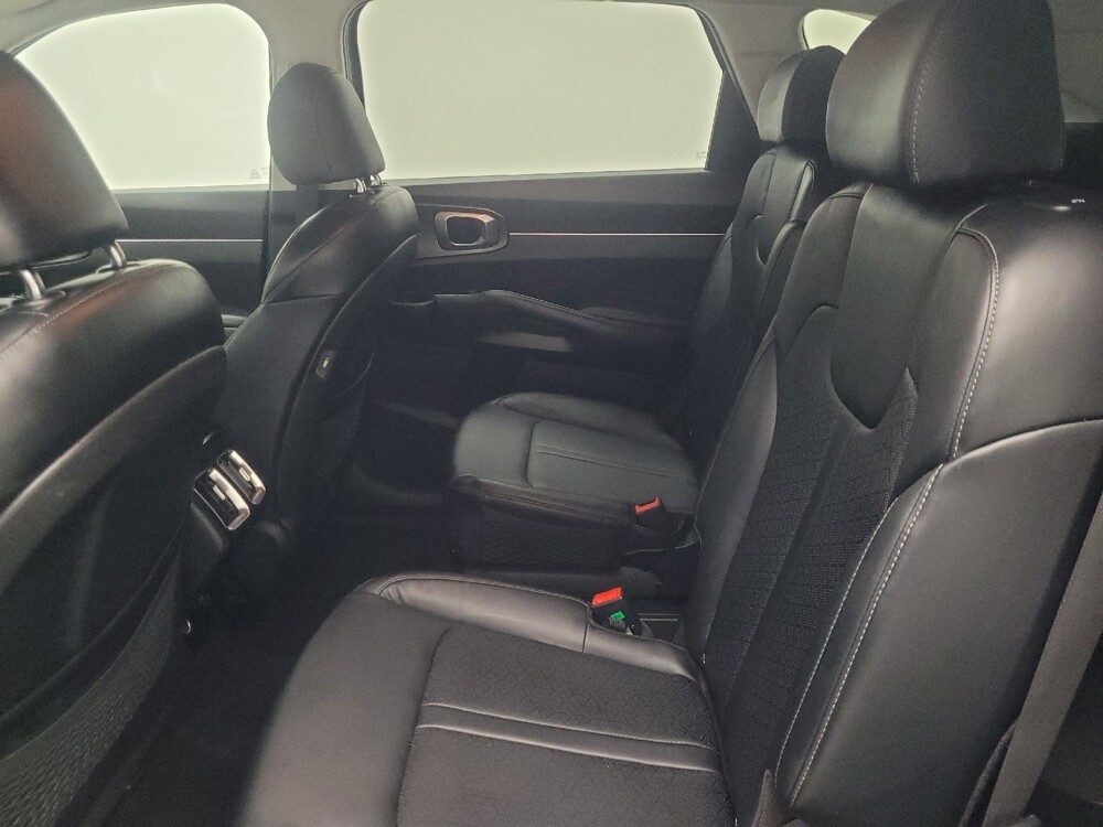 2021 Kia Sorento in Ft Wayne, IN 46805 - 18125971 18