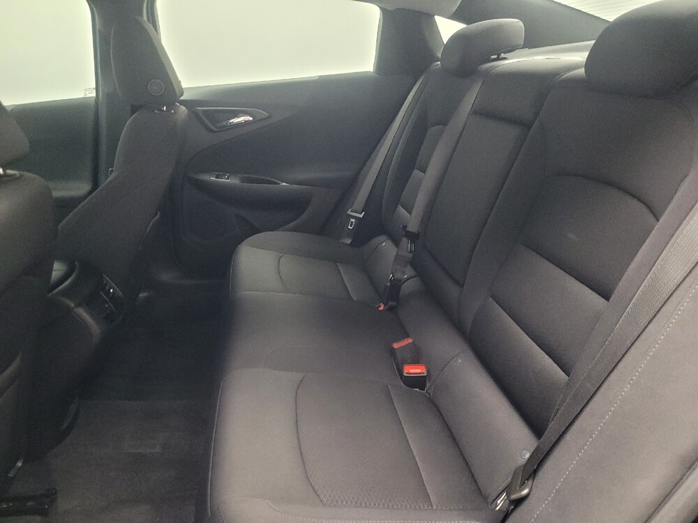 2022 Chevrolet Malibu in Indianapolis, IN 46222 - 18125972 18