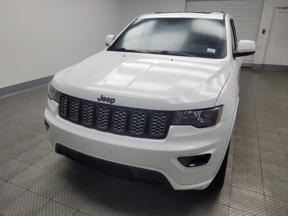 2018 Jeep Grand Cherokee in Indianapolis, IN 46222 - 18125974 15