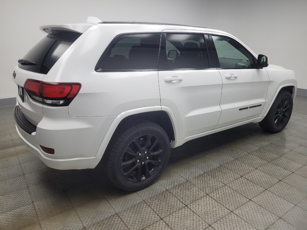 2018 Jeep Grand Cherokee in Indianapolis, IN 46222 - 18125974 10