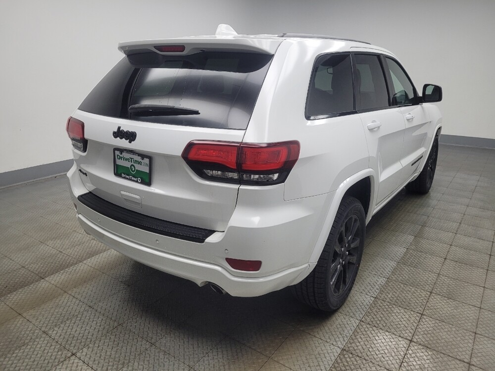 2018 Jeep Grand Cherokee in Indianapolis, IN 46222 - 18125974 9