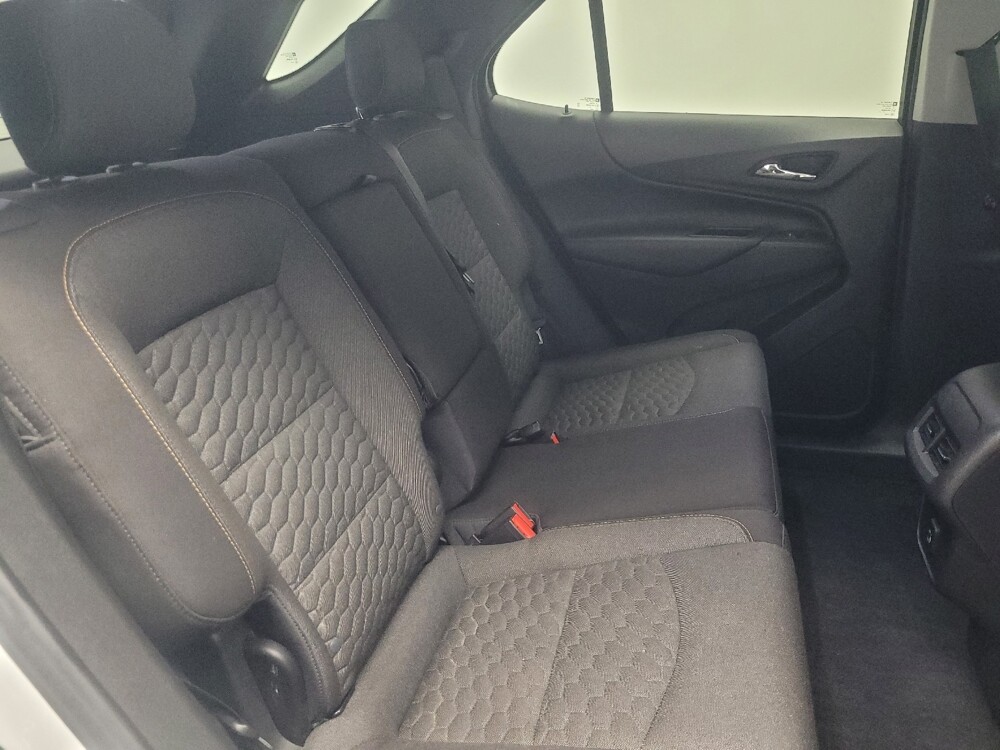 2020 Chevrolet Equinox in Indianapolis, IN 46222 - 18125975 19