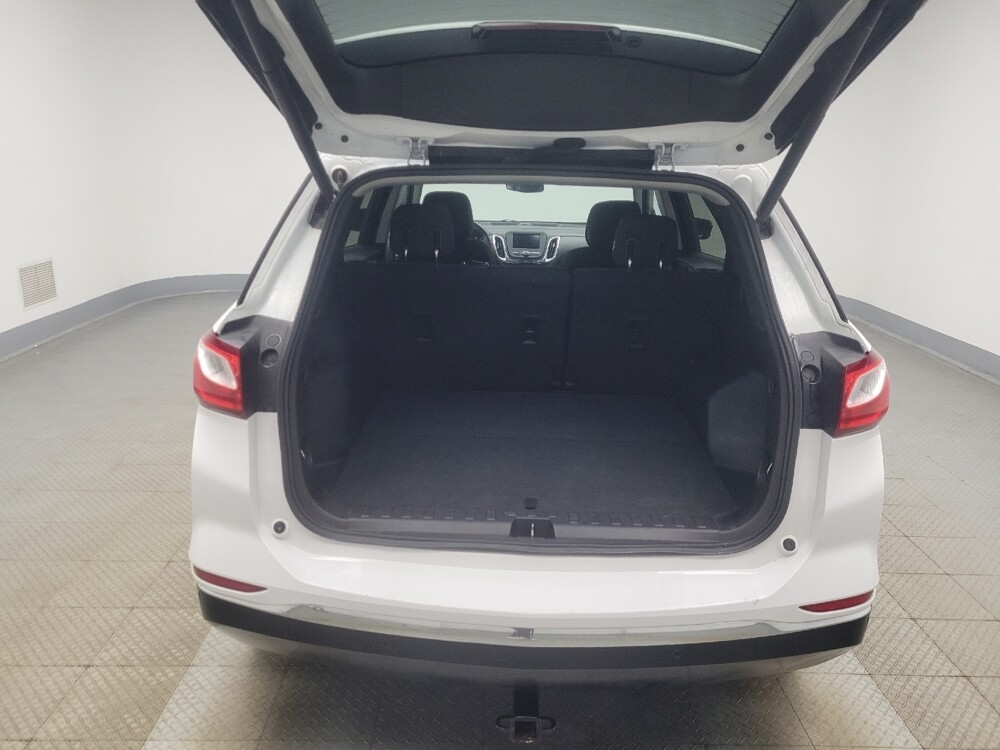 2020 Chevrolet Equinox in Indianapolis, IN 46222 - 18125975 29
