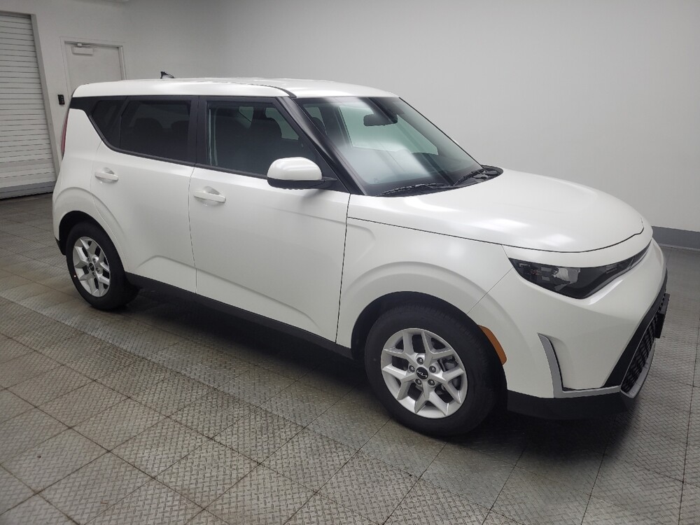 2025 Kia Soul in Ft Wayne, IN 46805 - 18125976 11