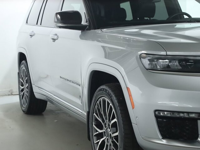 2024 Jeep Grand Cherokee L in Bedford, OH 44146 - 18125979 8