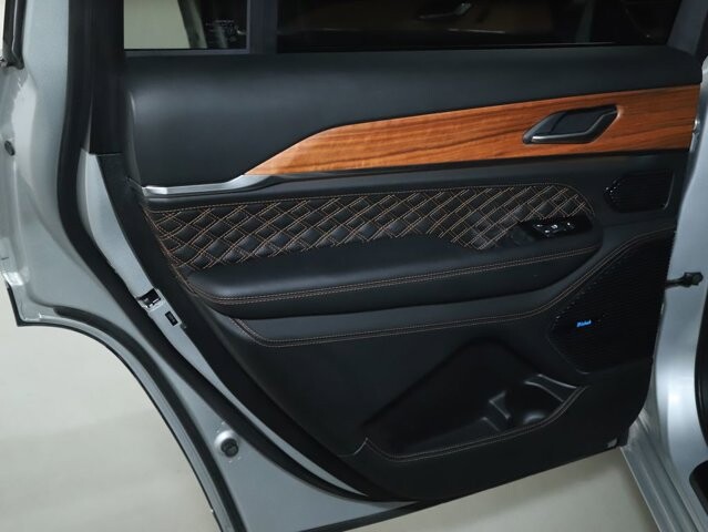 2024 Jeep Grand Cherokee L in Bedford, OH 44146 - 18125979 13