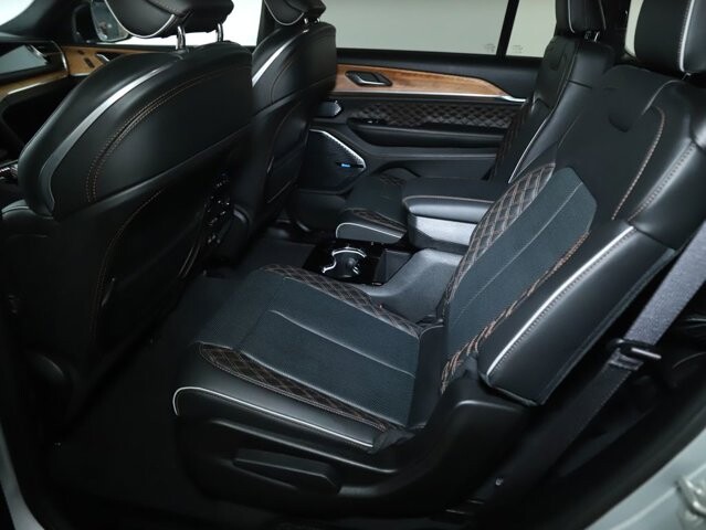 2024 Jeep Grand Cherokee L in Bedford, OH 44146 - 18125979 14