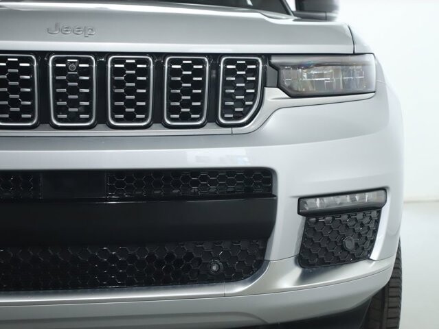 2024 Jeep Grand Cherokee L in Bedford, OH 44146 - 18125979 7
