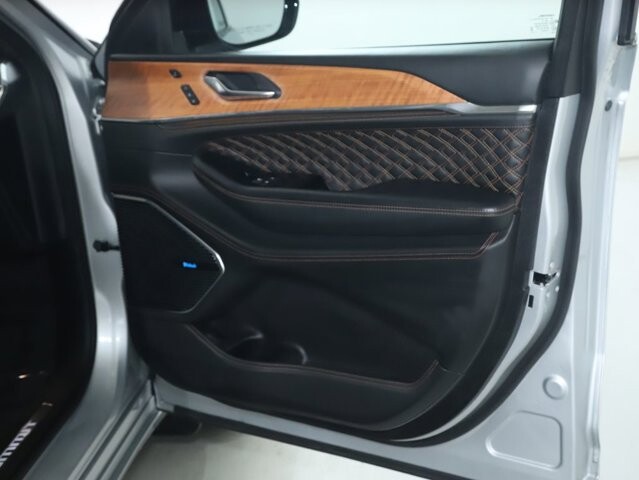 2024 Jeep Grand Cherokee L in Bedford, OH 44146 - 18125979 36