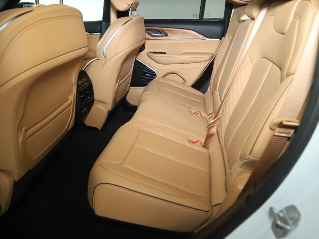 2024 Jeep Grand Cherokee in Bedford, OH 44146 - 18125981 14
