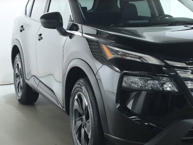 2025 Nissan Rogue in Bedford, OH 44146 - 18125983 8