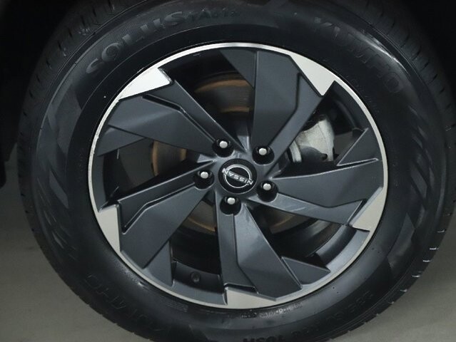 2025 Nissan Rogue in Bedford, OH 44146 - 18125983 10