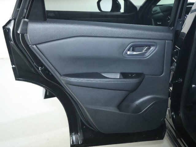 2025 Nissan Rogue in Bedford, OH 44146 - 18125983 13