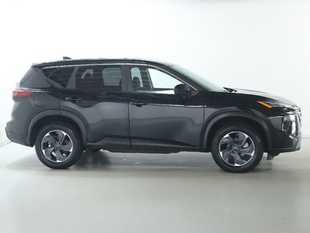 2025 Nissan Rogue in Bedford, OH 44146 - 18125983 11