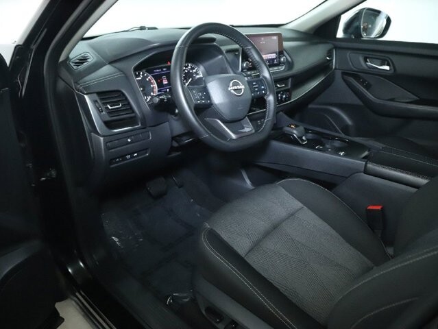 2025 Nissan Rogue in Bedford, OH 44146 - 18125983 17