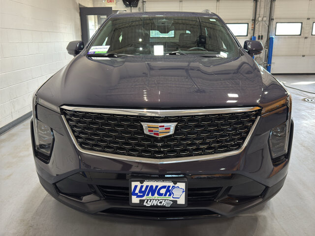 2025 Cadillac XT4 in Burlington, WI 53105 - 18125995 9