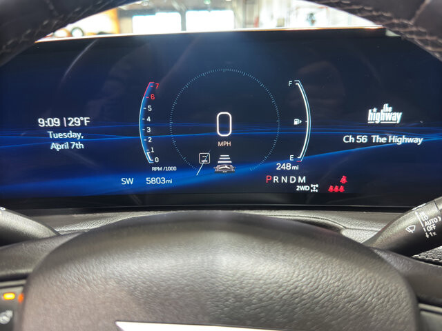 2025 Cadillac XT4 in Burlington, WI 53105 - 18125995 27