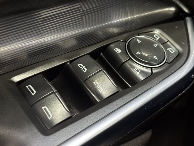 2025 Cadillac XT4 in Burlington, WI 53105 - 18125995 34