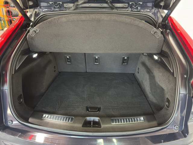 2025 Cadillac XT4 in Burlington, WI 53105 - 18125995 20