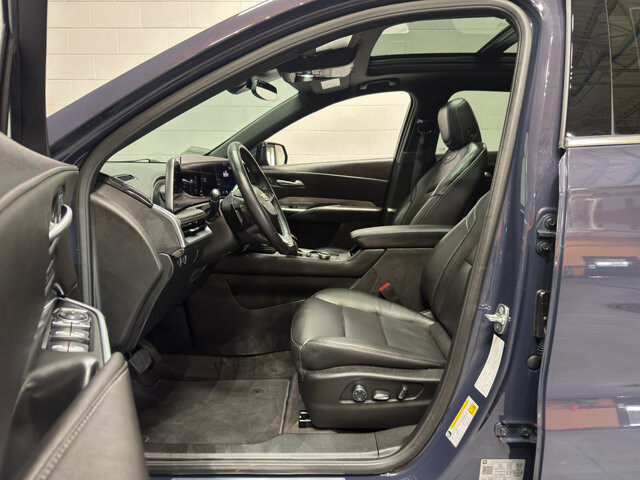 2025 Cadillac XT4 in Burlington, WI 53105 - 18125995 15