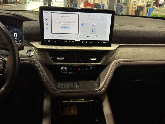 2025 Ford Explorer in Burlington, WI 53105 - 18125999 30