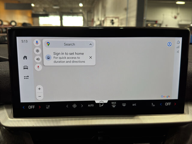 2025 Ford Explorer in Burlington, WI 53105 - 18125999 32