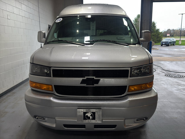 2026 Chevrolet Express 2500 in Burlington, WI 53105 - 18126002 8