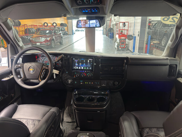 2026 Chevrolet Express 2500 in Burlington, WI 53105 - 18126002 21