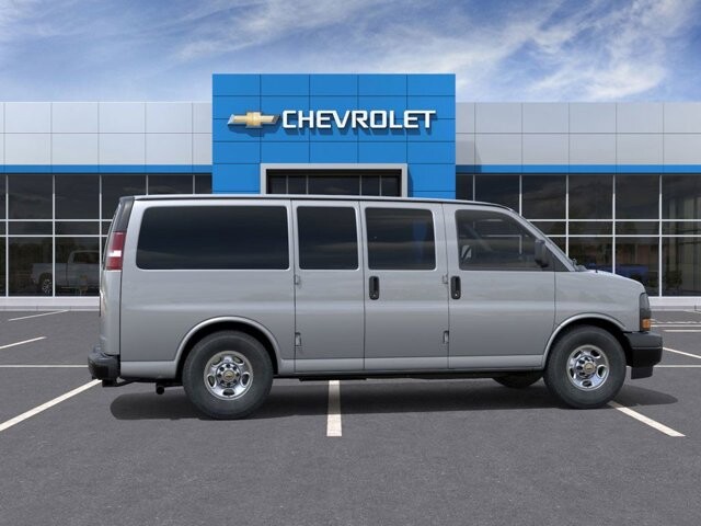 2026 Chevrolet Express 2500 in Burlington, WI 53105 - 18126002 52