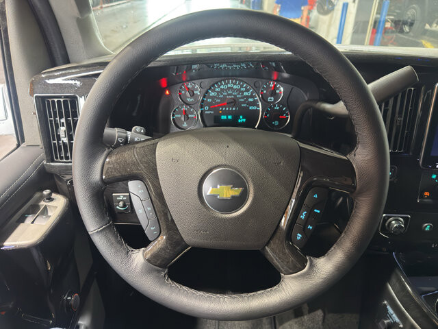 2026 Chevrolet Express 2500 in Burlington, WI 53105 - 18126002 33