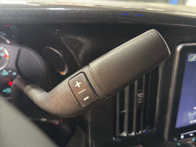 2026 Chevrolet Express 2500 in Burlington, WI 53105 - 18126002 37