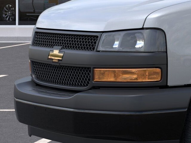 2026 Chevrolet Express 2500 in Burlington, WI 53105 - 18126002 62