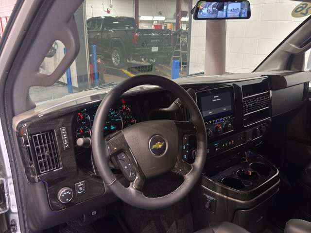 2026 Chevrolet Express 2500 in Burlington, WI 53105 - 18126002 18